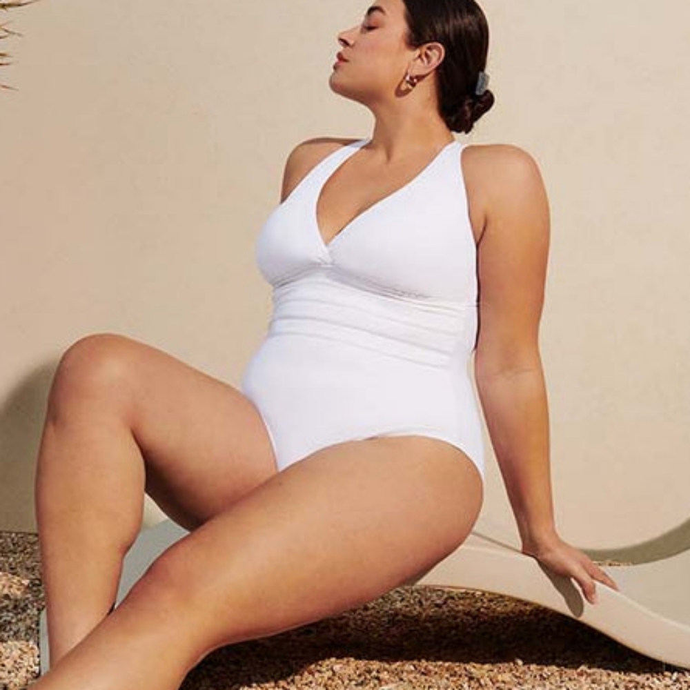 La Blanca White One Piece Swimsuit New Without Tags, still has Sanitary Liner